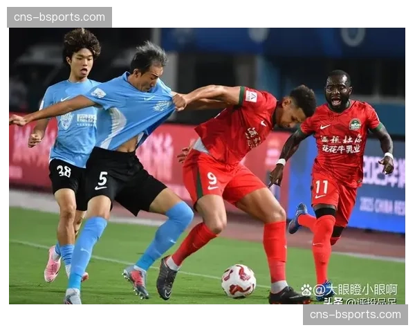 战报:十人成都蓉城2-1绝杀长春亚泰,费利佩头球建功。 战报:十人成都蓉城2-1绝杀长春亚泰,费利佩头球建功。